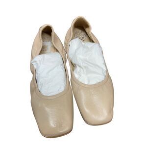 Vince Camuto Womens Leather Ballet Flats Size 8M Beige Elastic Slip-On